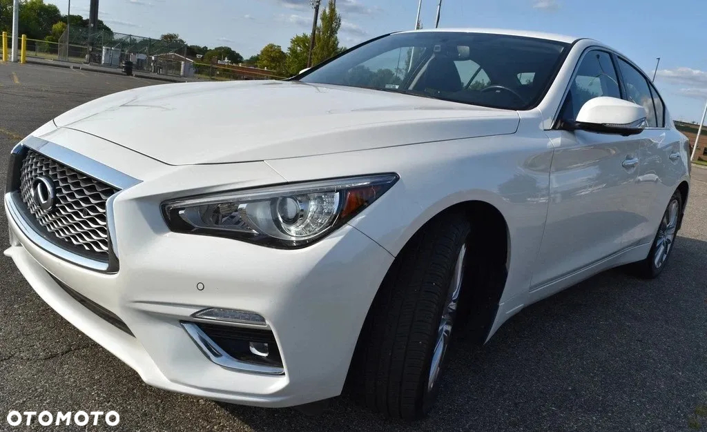 Infiniti Q50 - 2