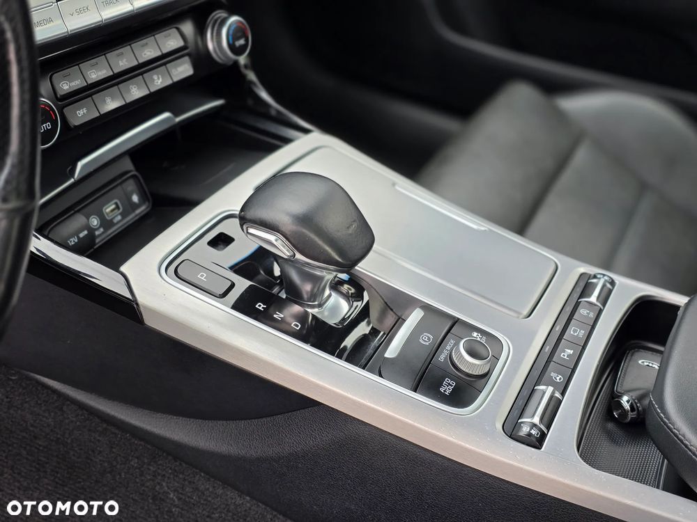 Kia Stinger 2.0 T-GDI XL - 24