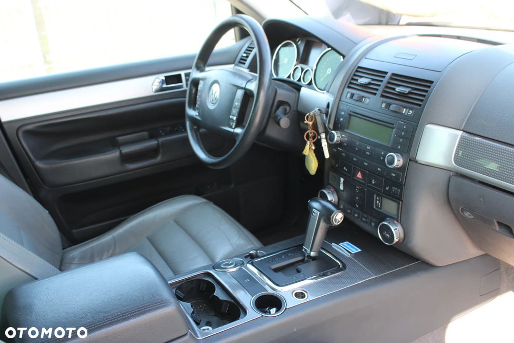 Volkswagen Touareg 3.2 V6 Tiptr - 9