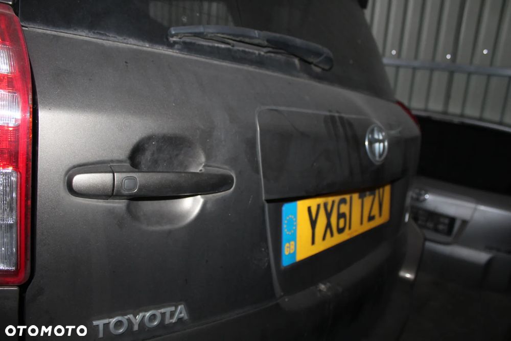 klapa tylna bagażnika toyota RAV 4 III lift kolor 4t3 - 3