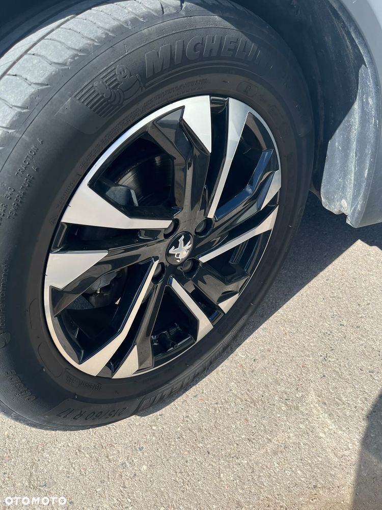 Peugeot 2008 1.5 BlueHDi GT Line S&S - 12