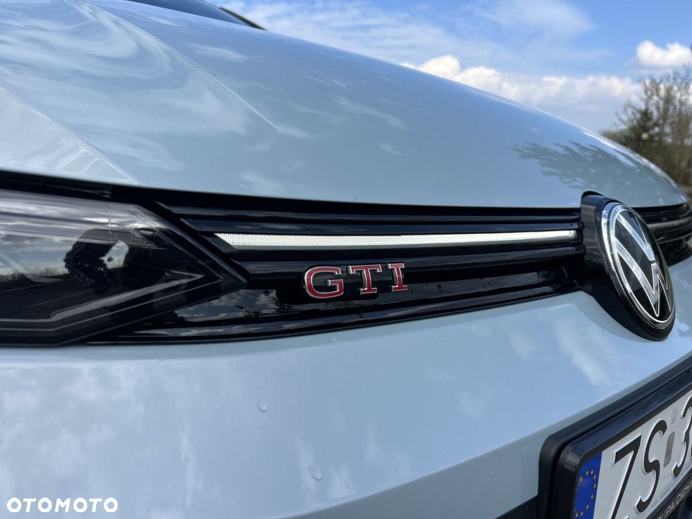 Volkswagen Golf - 21
