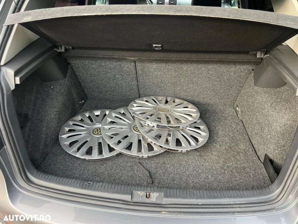Volkswagen Golf 2.0 TDI Goal - 23