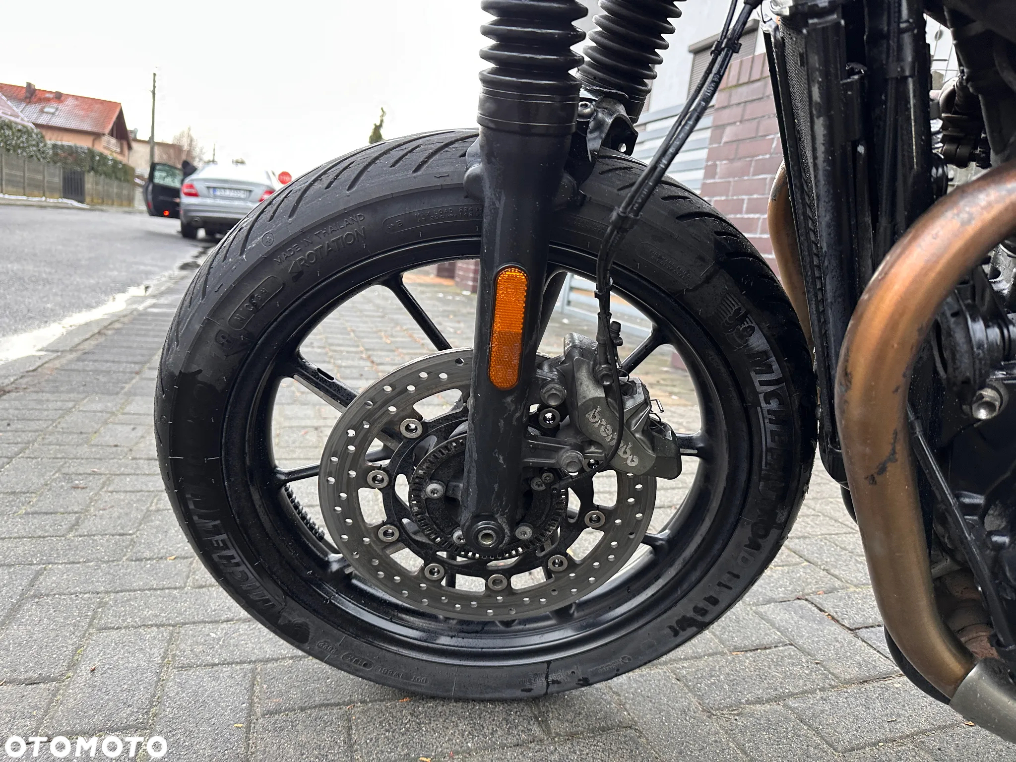 Triumph Bonneville - 13