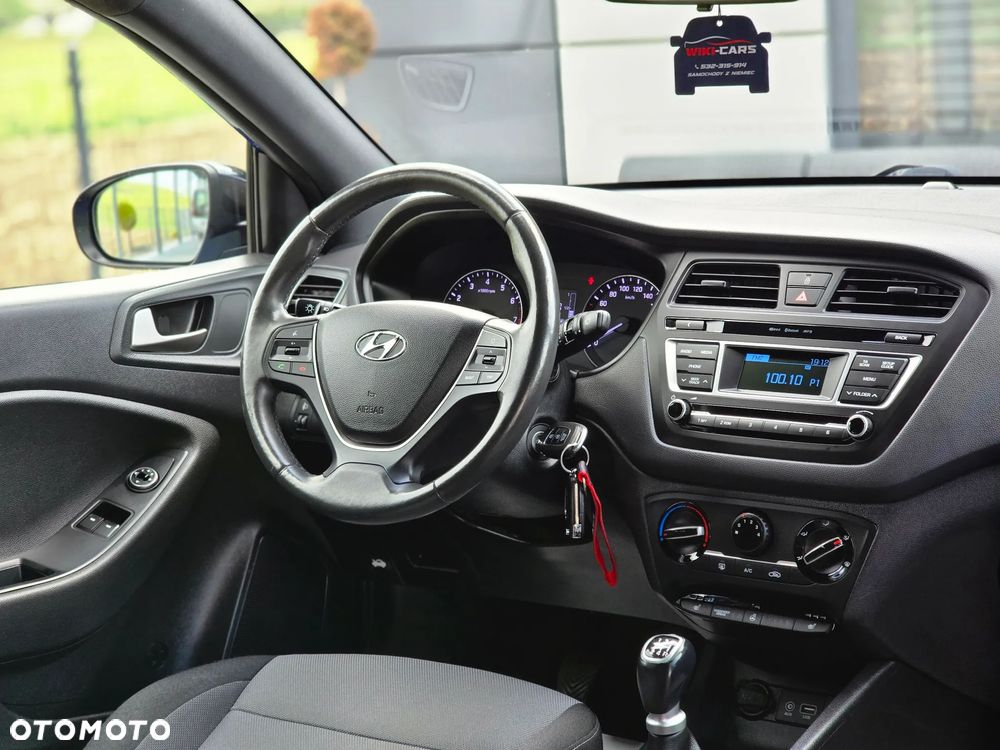 Hyundai i20 1.2 Passion - 26