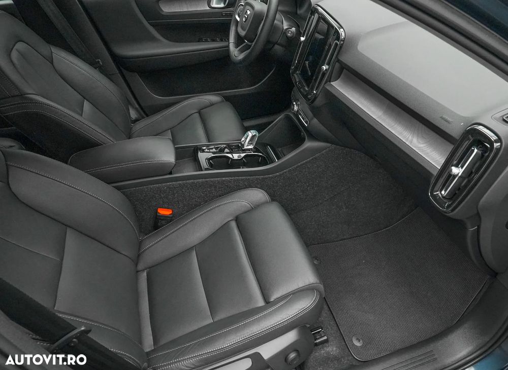 Volvo XC 40 Recharge T4 Twin Engine AT7 Inscription Expression - 13