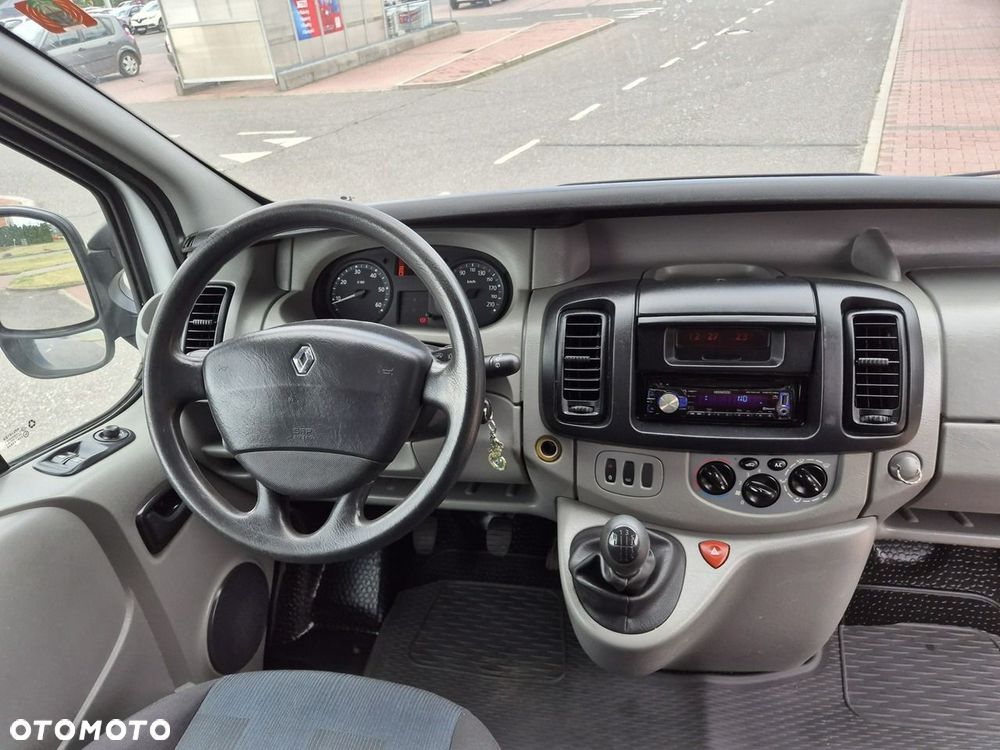 Renault Trafic - 12