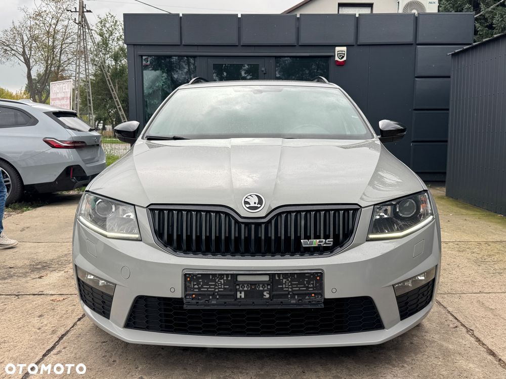 Skoda Octavia 2.0 TDI DSG RS - 9
