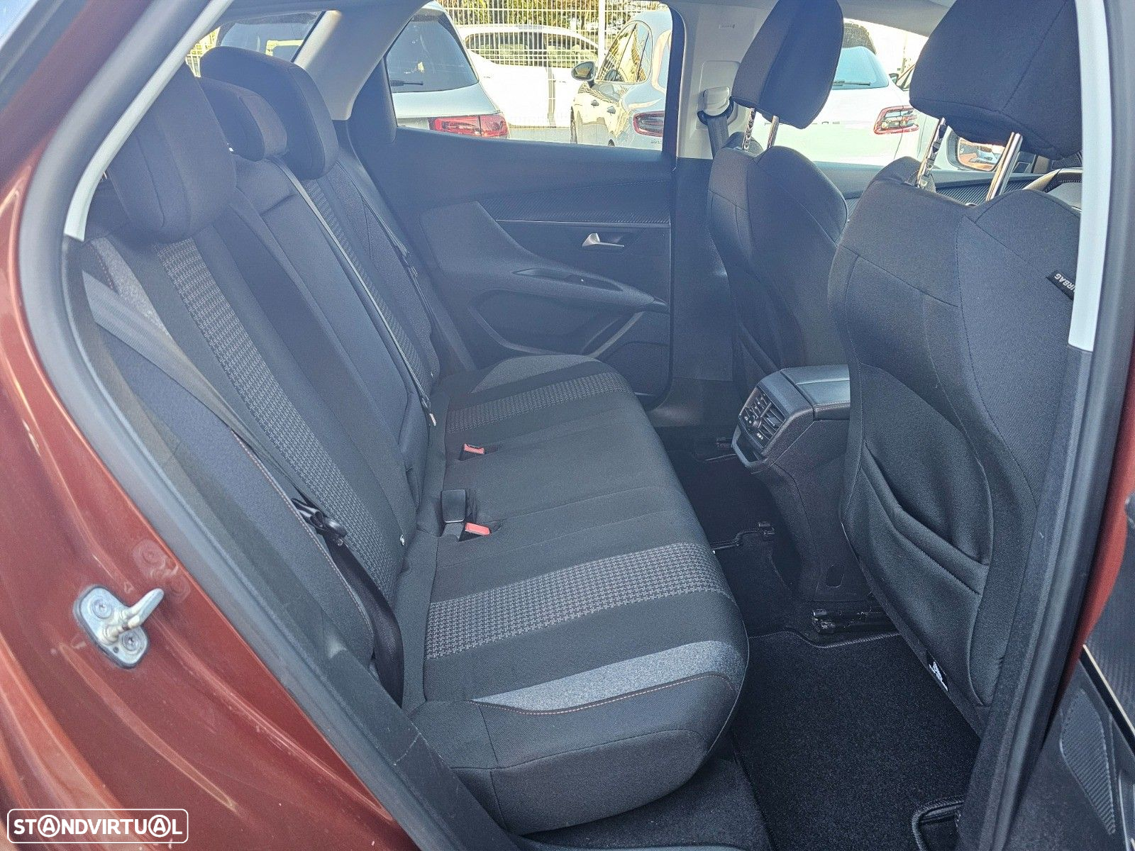 Peugeot 3008 1.2 PureTech Allure EAT8 - 9