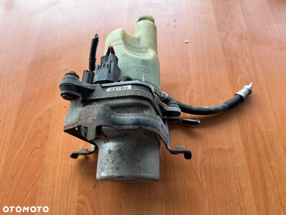 Pompa wspomagania Volvo V50 S40 5N513K514AE - 2