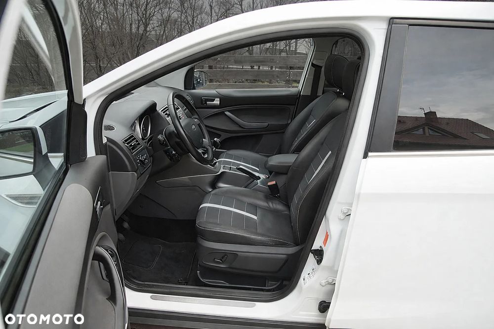 Ford Kuga 2.0 TDCi 4x4 Titanium - 15