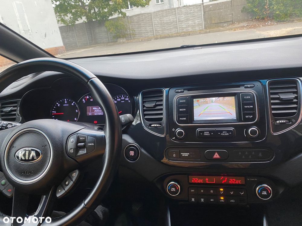 Kia Carens 1.7 CRDi M 7os EU6 - 24