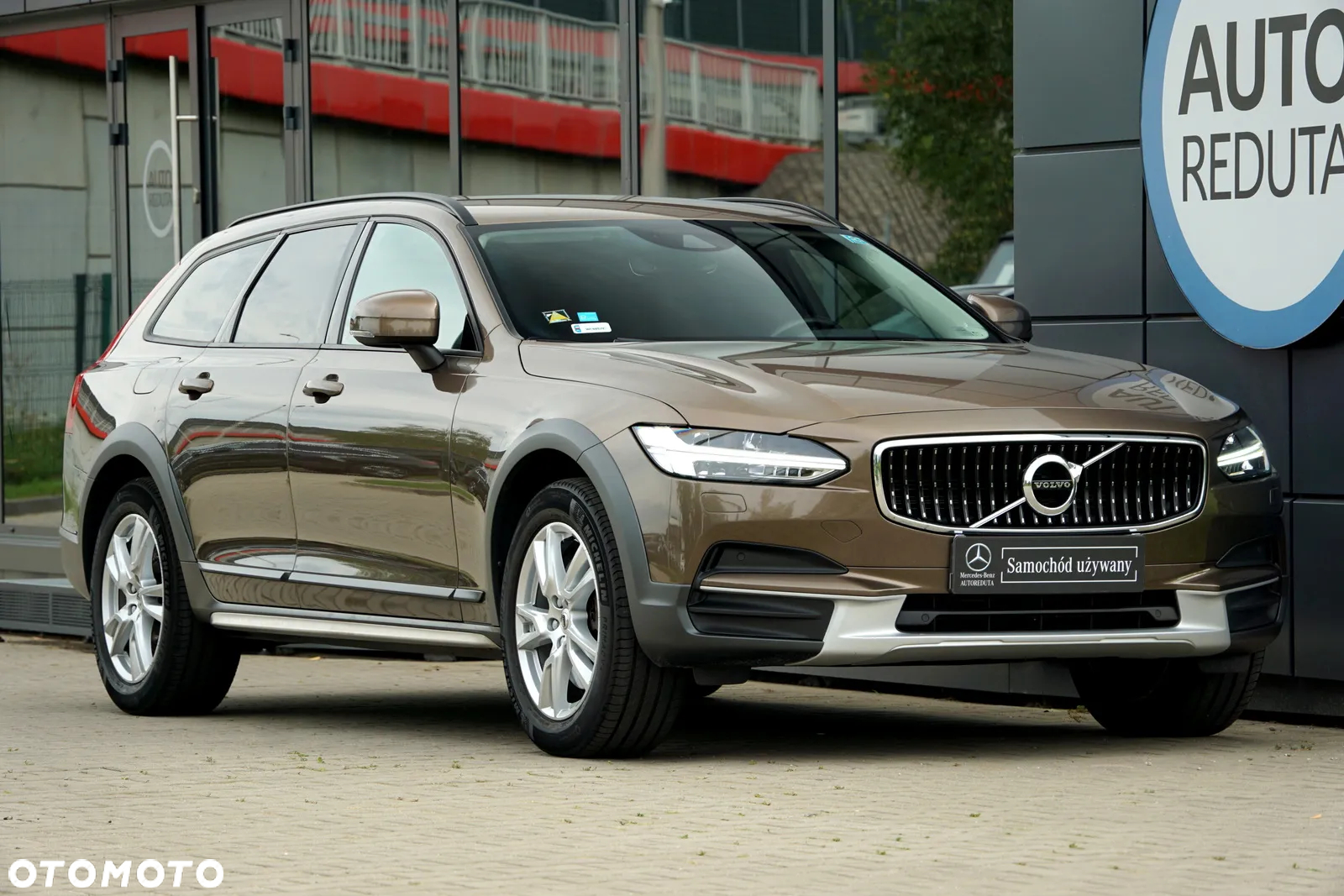 Volvo V90 Cross Country D4 AWD - 9