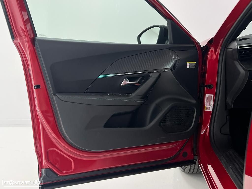 Peugeot 2008 1.2 PureTech Allure Pack - 11