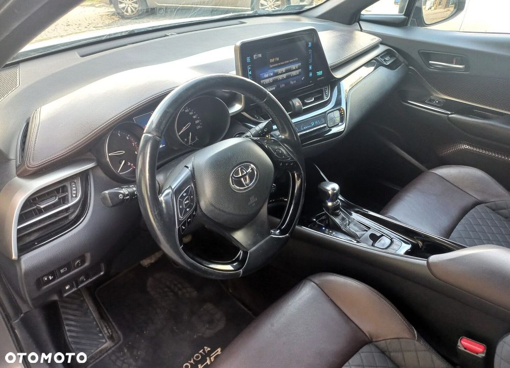 Toyota C-HR - 10