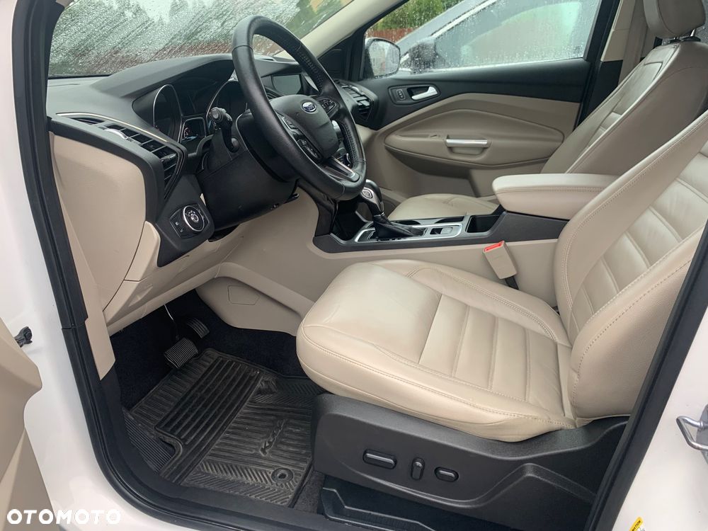 Ford Escape 2.0 EcoBoost AWD Titanium - 33