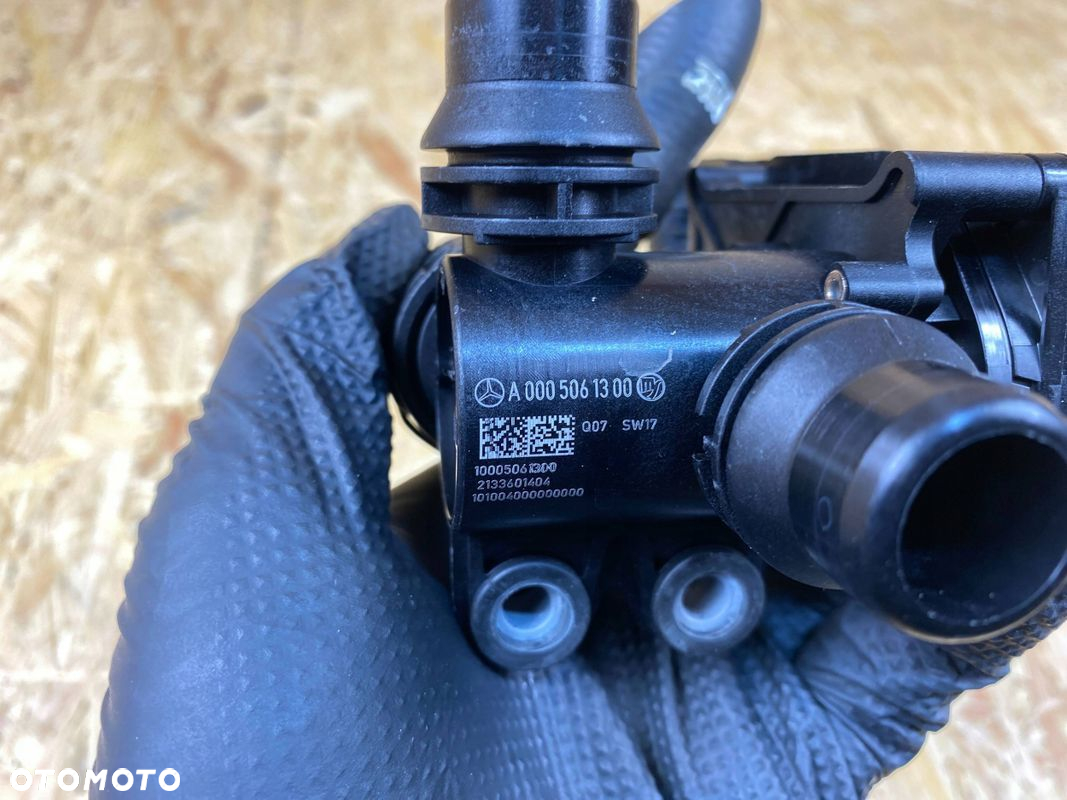 ZAWÓR PRZEŁĄCZAJĄCY WODY POMPKA MERCEDES W213 W447 W205 A0005061300 - 9