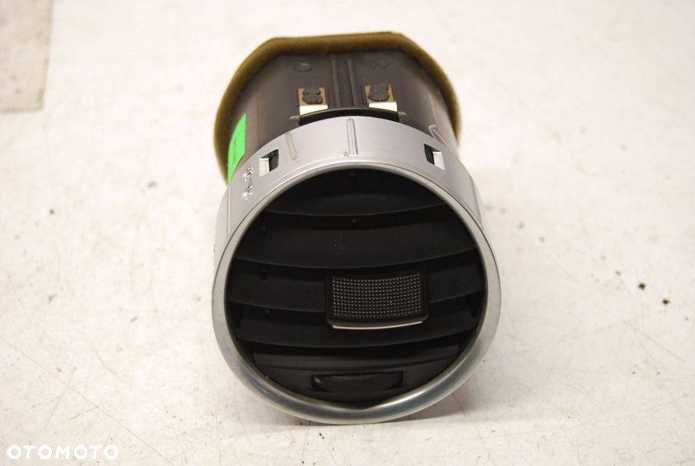 KRATKA NAWIEWU ŚRODKOWA 8H0820951D AUDI A4 B6 B7 CABRIO 8H0820901D - 1