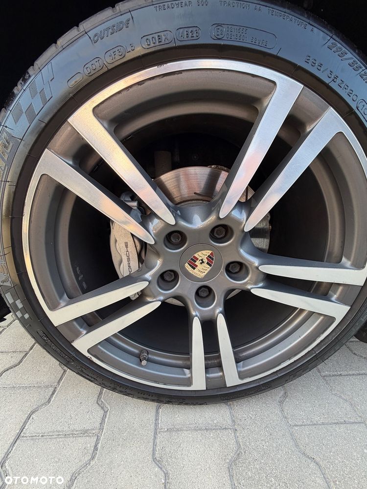 Porsche Panamera 4S - 18