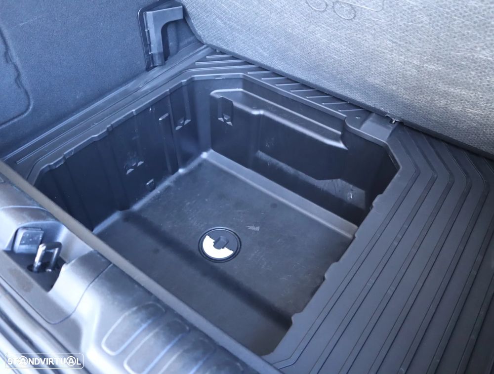 Ford Puma 1.0 EcoBoost MHEV ST-Line Aut. - 48