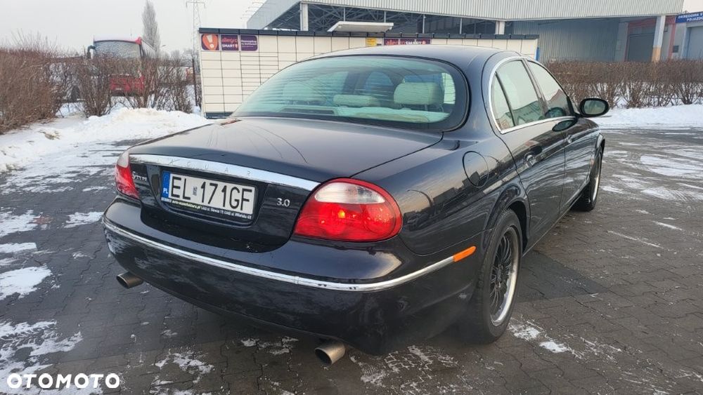 Jaguar S-Type - 4