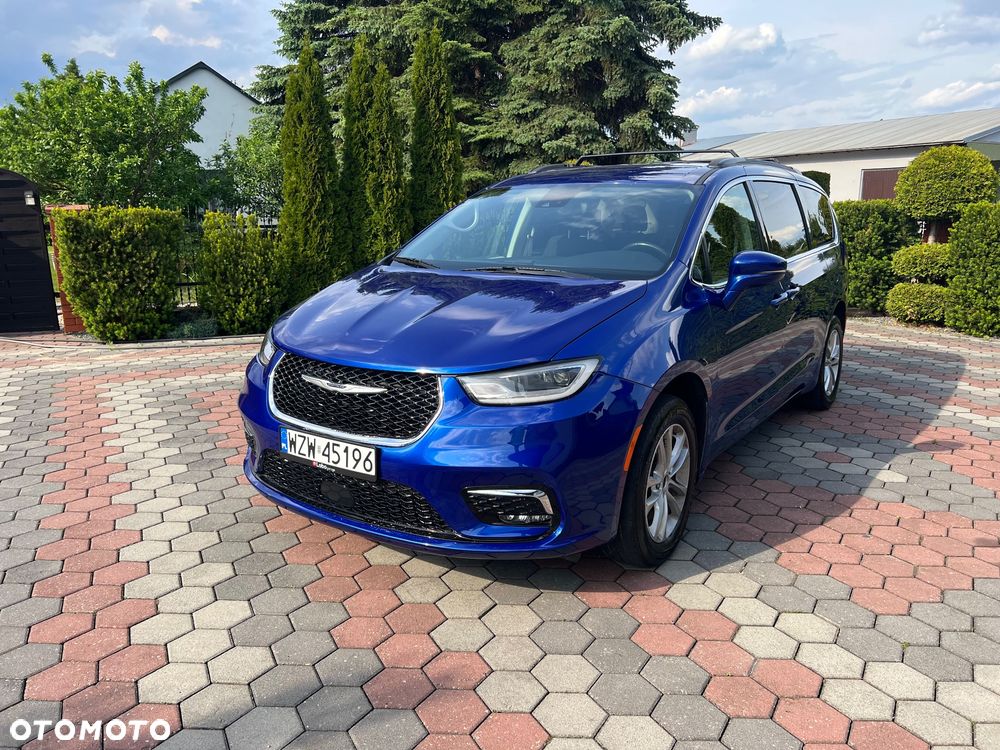 Chrysler Pacifica - 1