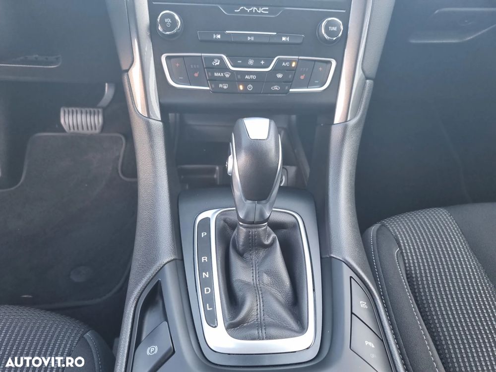 Ford Mondeo - 16