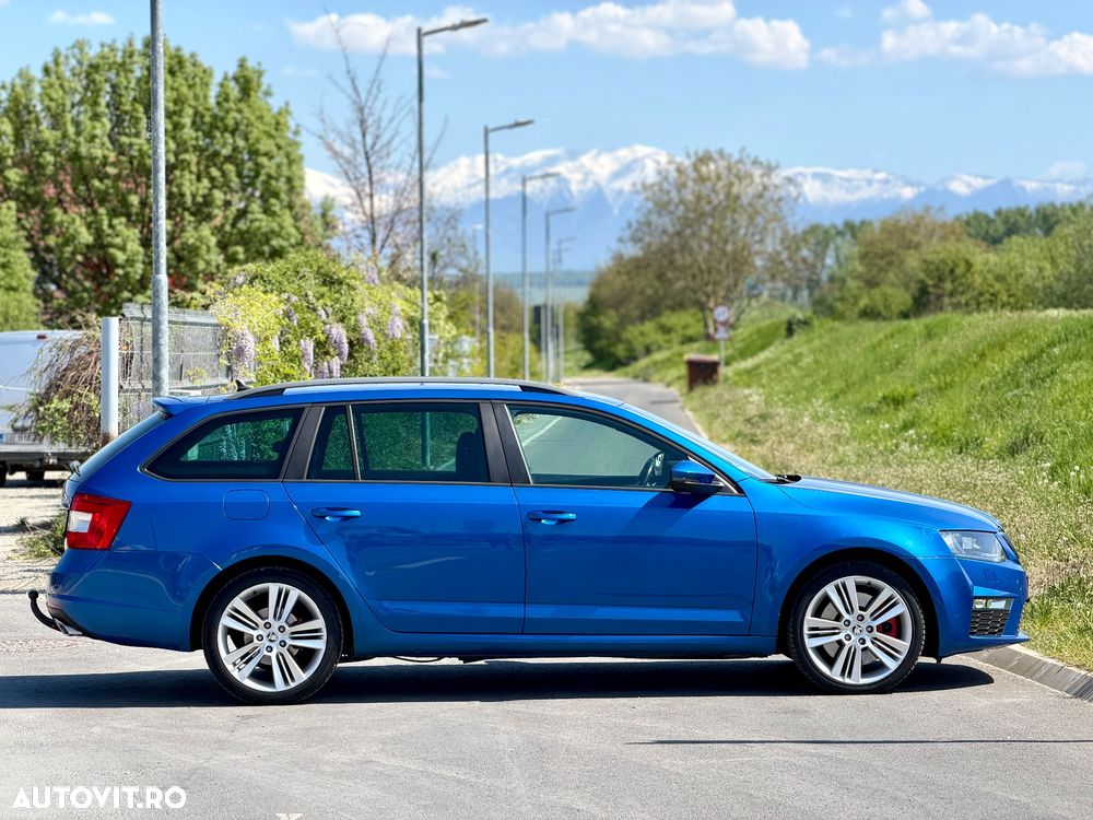 Skoda Octavia 2.0 TDI DSG RS - 2