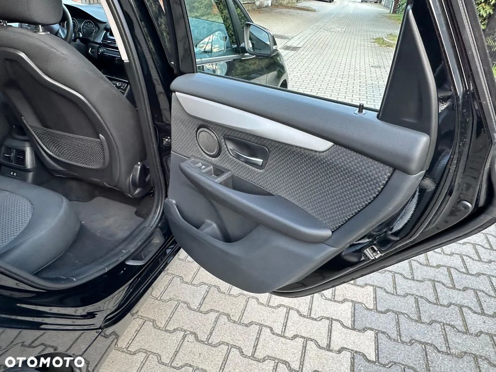 BMW Seria 2 218i Advantage - 24