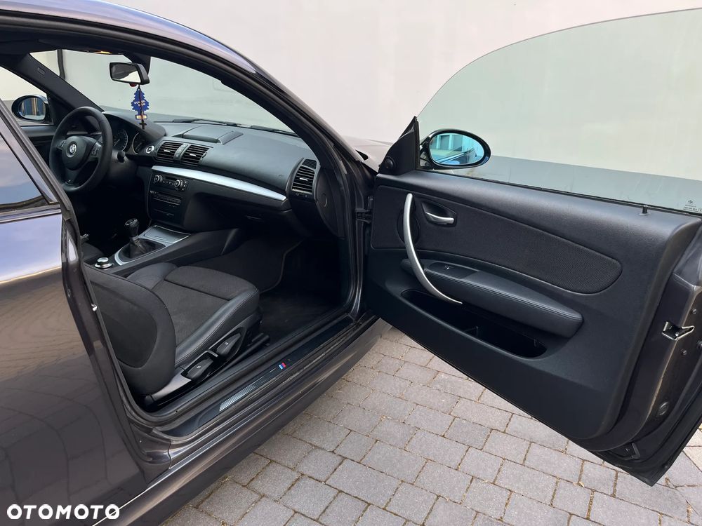 BMW Seria 1 123d DPF - 15