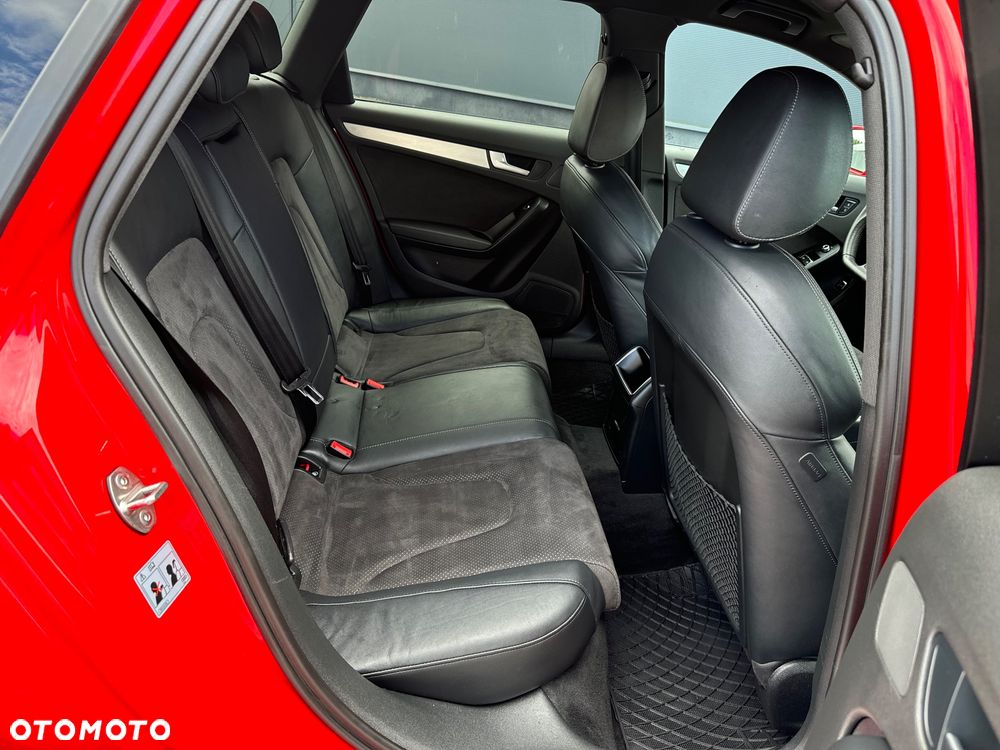 Audi A4 Avant 2.0 TDI Quattro S tronic - 9
