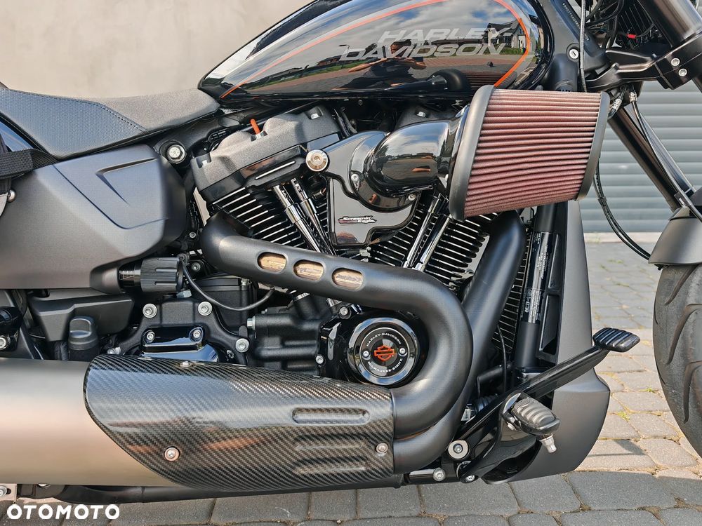 Harley-Davidson Softail FXDR - 19