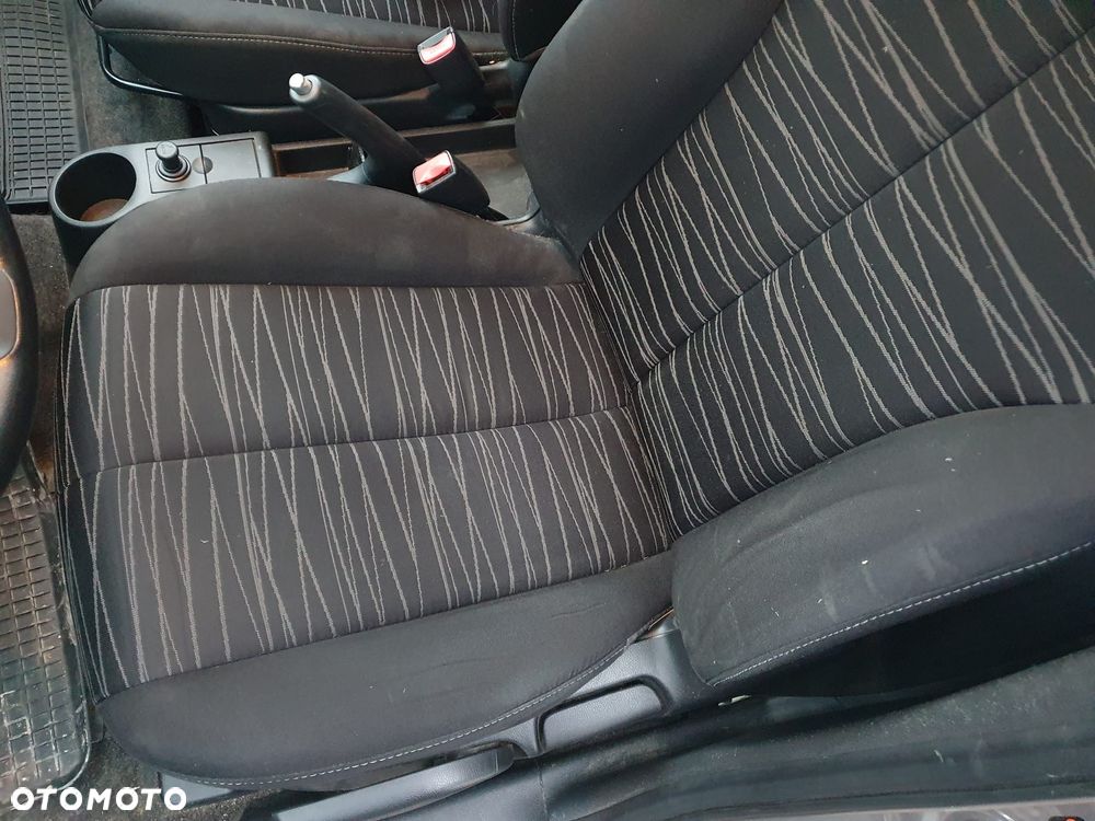 Mazda 2 1.3 MZR Active - 8