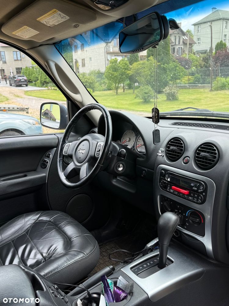 Jeep Cherokee - 5