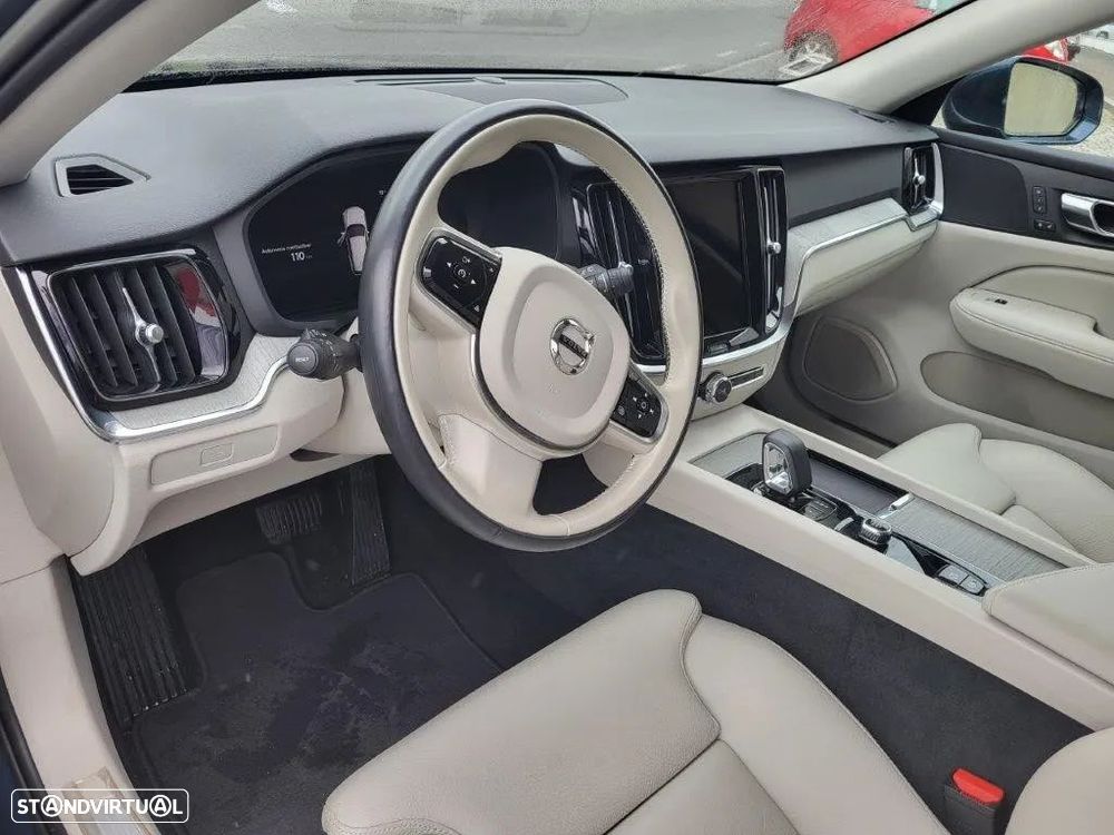 Volvo V60 2.0 B4 Plus Bright Auto - 2