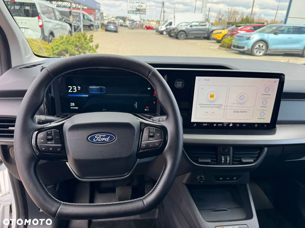 Ford Transit Courier - 12