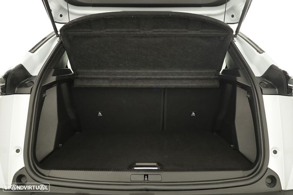 Peugeot 2008 1.2 PureTech Allure EAT8 - 23