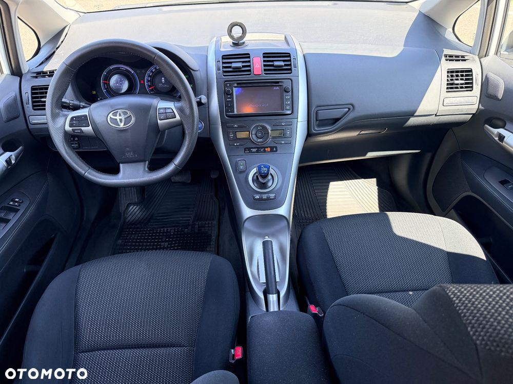 Toyota Auris - 18