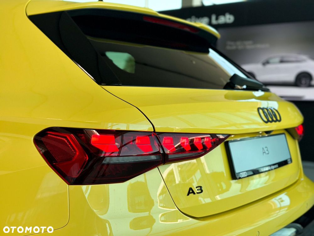 Audi A3 Sportback - 13
