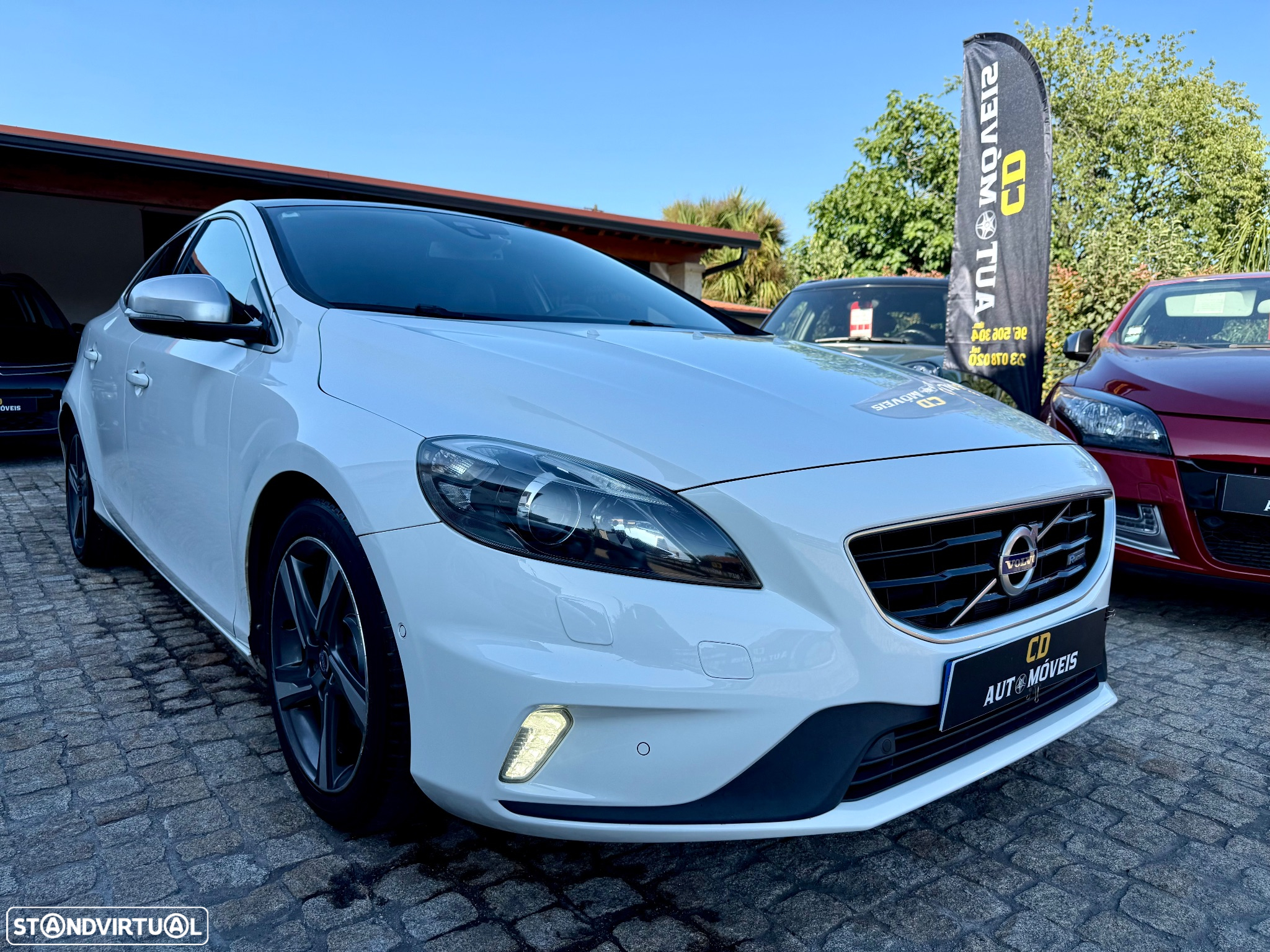 Volvo V40 1.6 D2 R-Design - 27