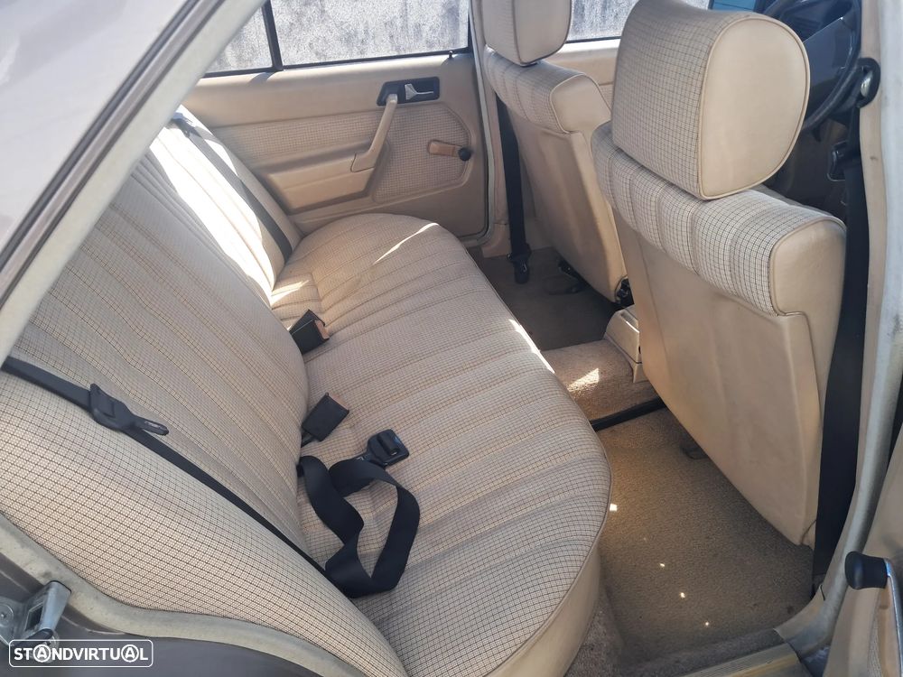 Mercedes-Benz A 190 - 11