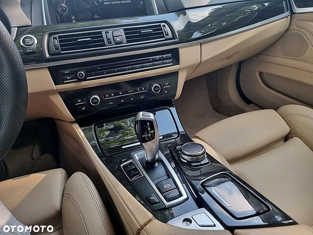 BMW Seria 5 520d Luxury Line sport - 24