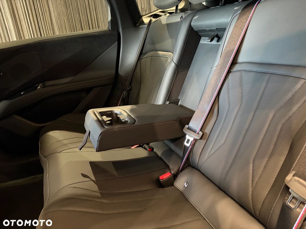 BMW iX3 50 xDrive 113.4kWh - 29