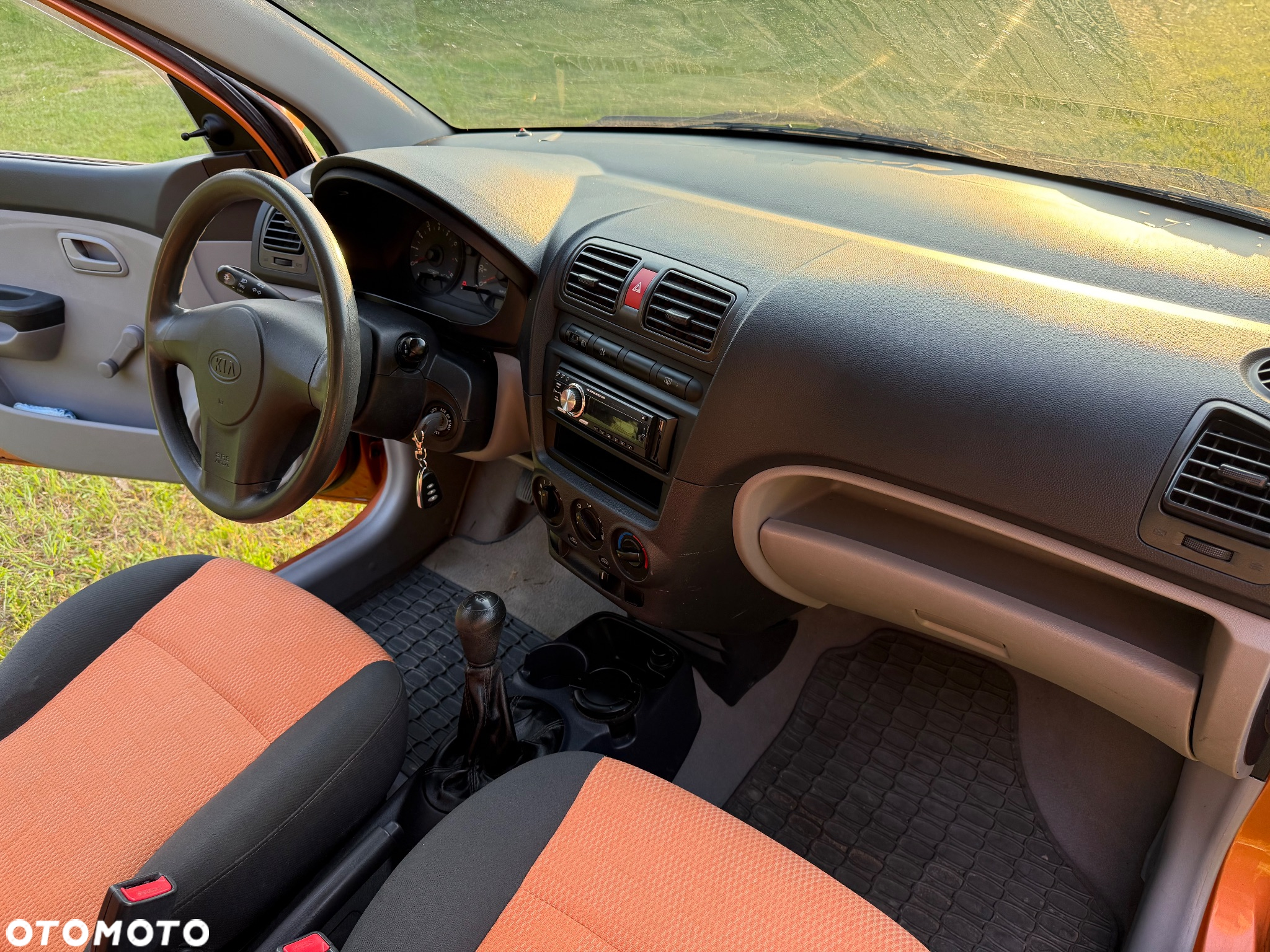 Kia Picanto 1.0 (air2 swo) / Family + - 5