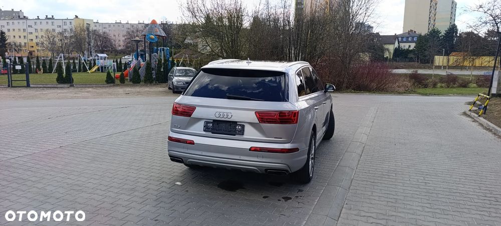 Audi Q7 - 16