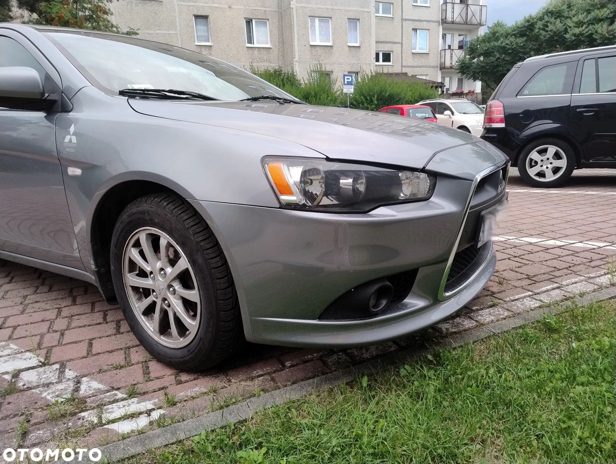 Mitsubishi Lancer 1.6 Invite - 3