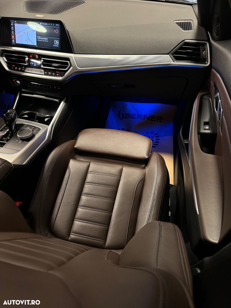 BMW Seria 3 330i xDrive AT - 24