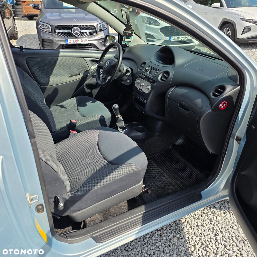 Toyota Yaris - 8