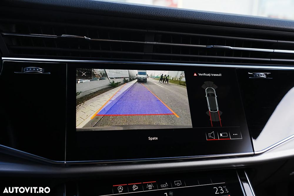 Audi Q8 - 17