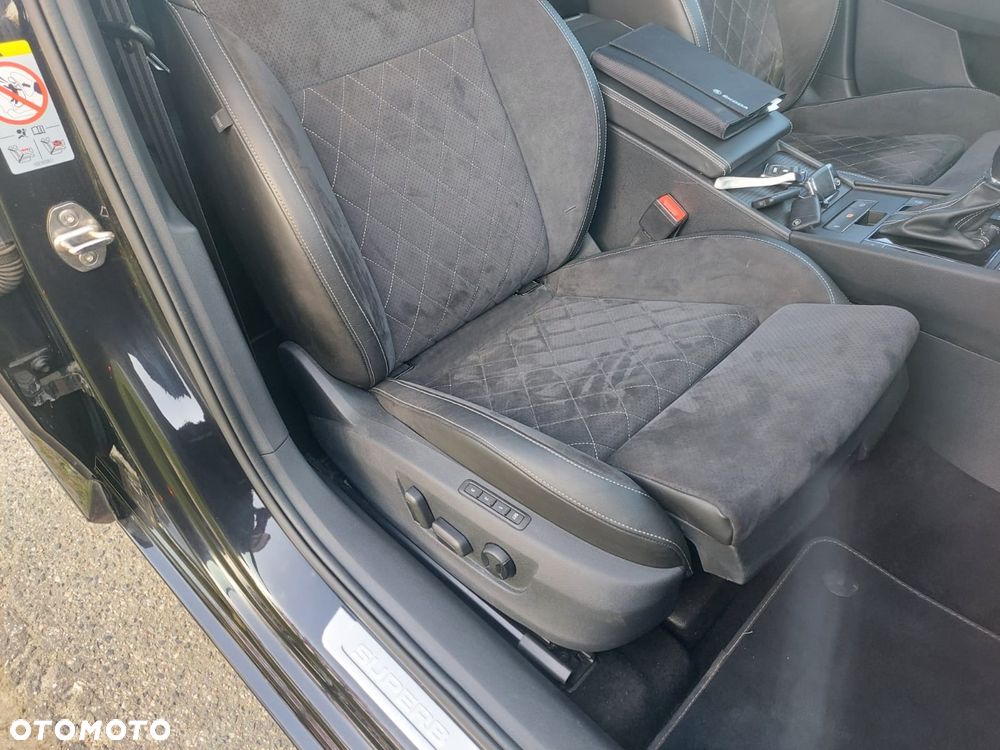 Skoda Superb 2.0 TDI DSG Sportline - 14